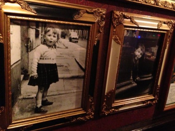 Wall photo of surprised children