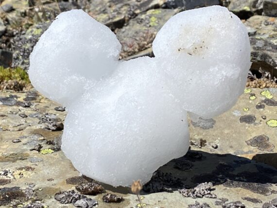 Mickey Mouse shaped head made with 3 snowballs