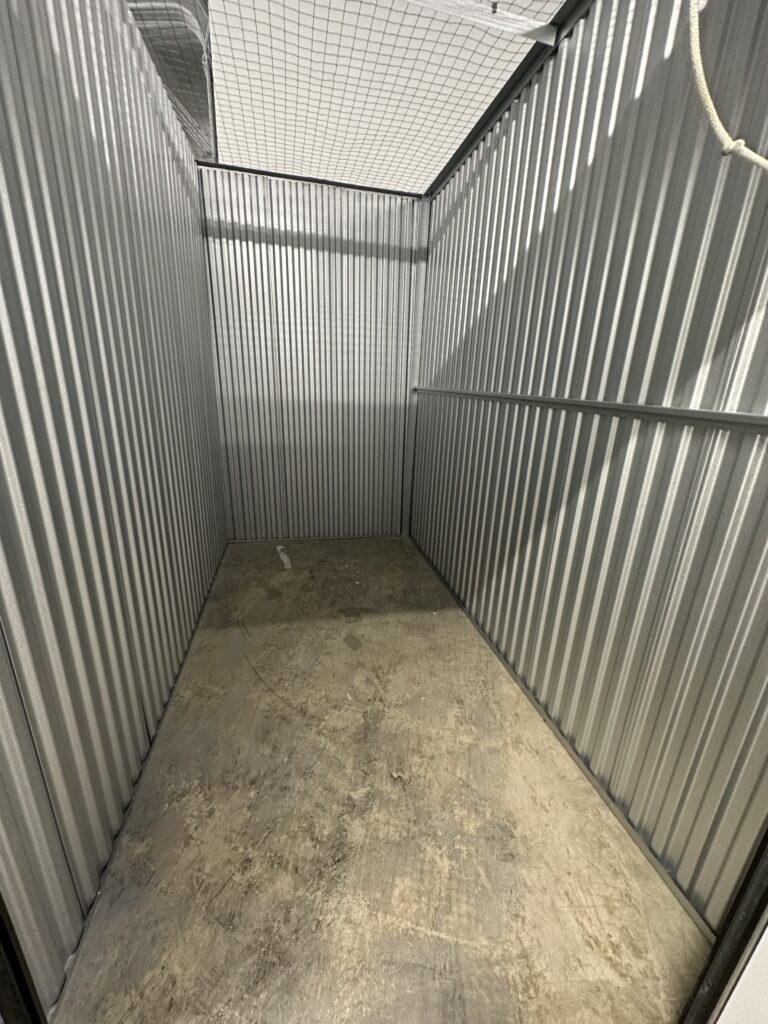 Empty storage unit